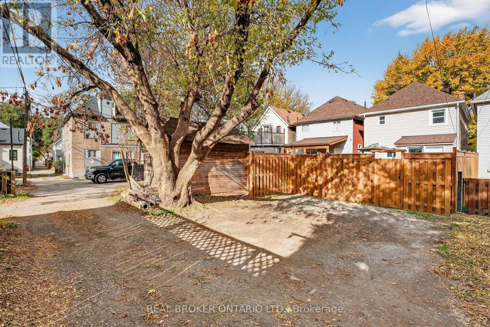 56 Francis Street, Hamilton, Ontario  L8L 3V3 - Photo 37 - X12726358