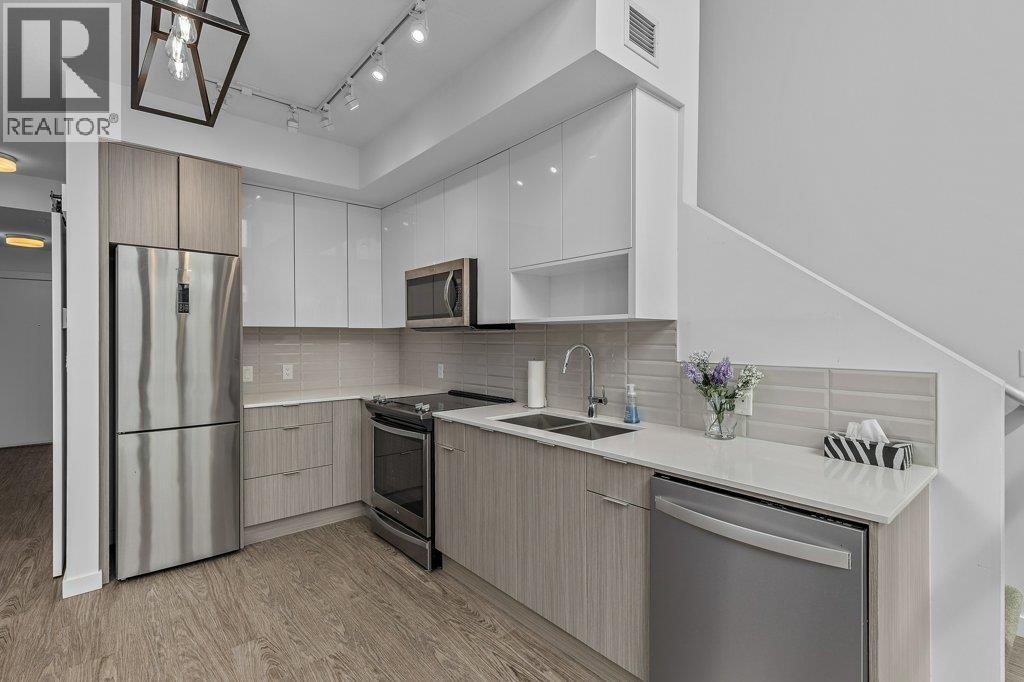 1770 Richter Street Unit# 302, Kelowna, British Columbia  V1Y 0E6 - Photo 2 - 10373466