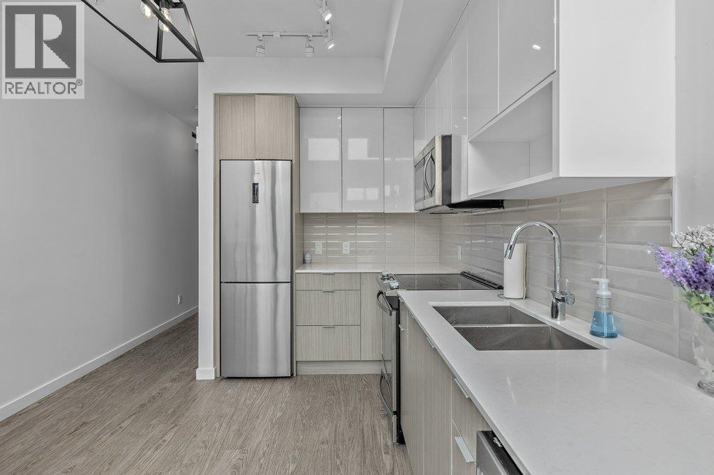 1770 Richter Street Unit# 302, Kelowna, British Columbia  V1Y 0E6 - Photo 3 - 10373466