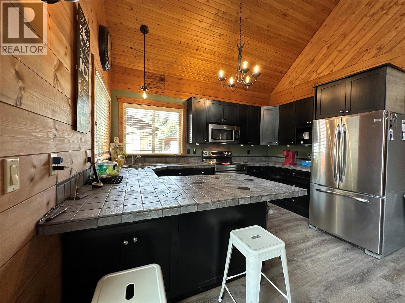 109 Missezula Lake Road, Princeton, British Columbia  V0X 1W0 - Photo 2 - 10373794