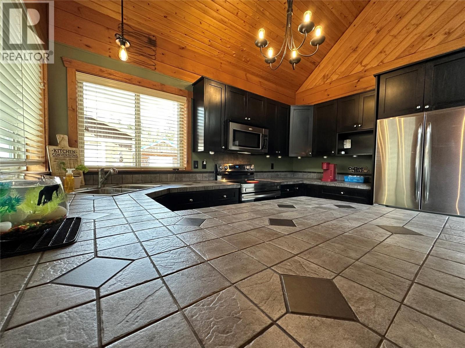 109 Missezula Lake Road, Princeton, British Columbia  V0X 1W0 - Photo 16 - 10373794