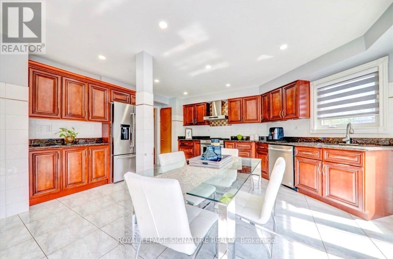 Main - 16 Oak Knoll Crescent, Toronto, Ontario  M1B 4V4 - Photo 14 - E12703858