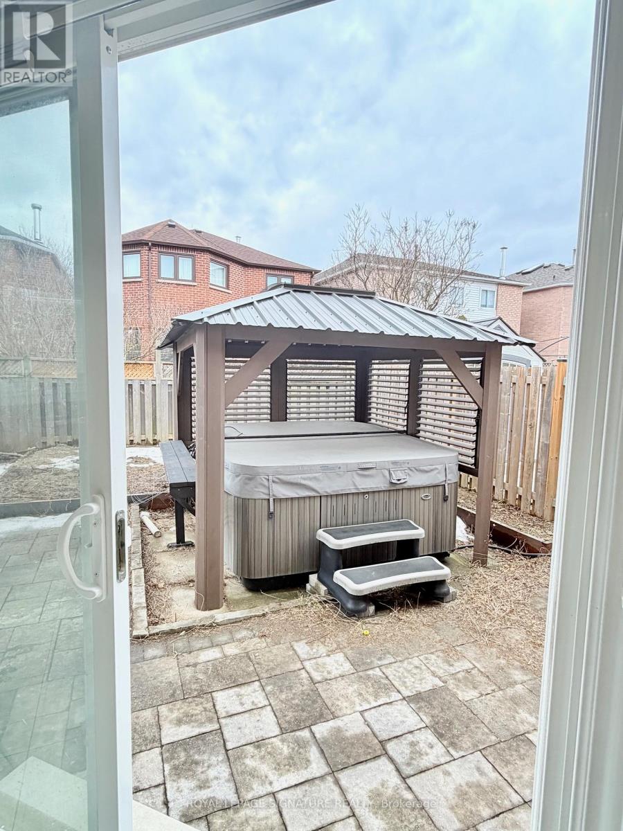 Main - 16 Oak Knoll Crescent, Toronto, Ontario  M1B 4V4 - Photo 32 - E12703858