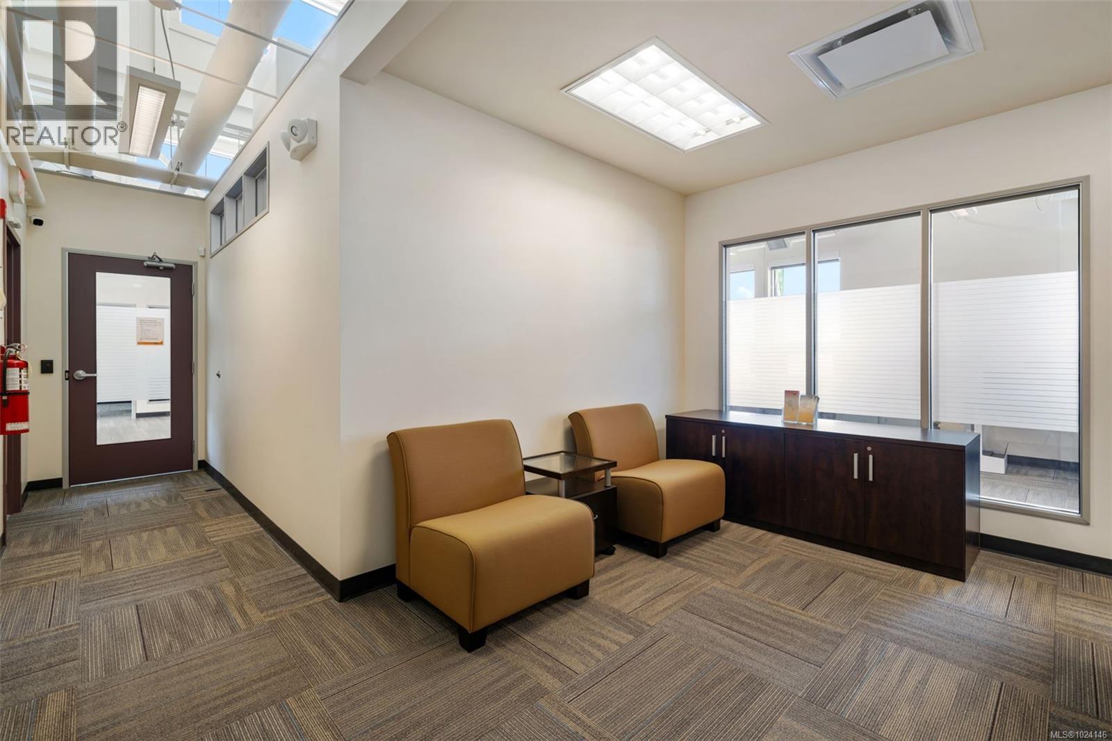 300-305 388 Harbour Rd, Victoria, British Columbia  V9A 3S1 - Photo 5 - 1024146