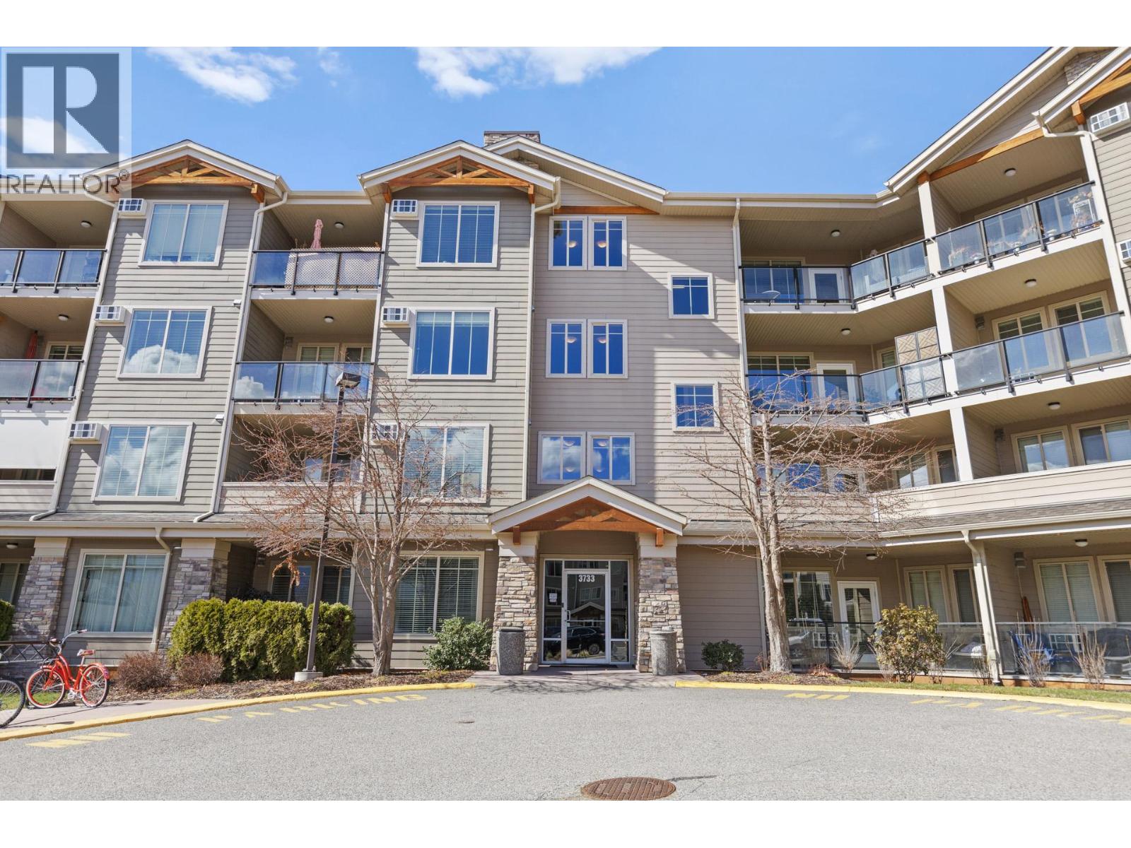 3733 Casorso Road Unit# 111, Kelowna, British Columbia  V1W 5E3 - Photo 1 - 10373625