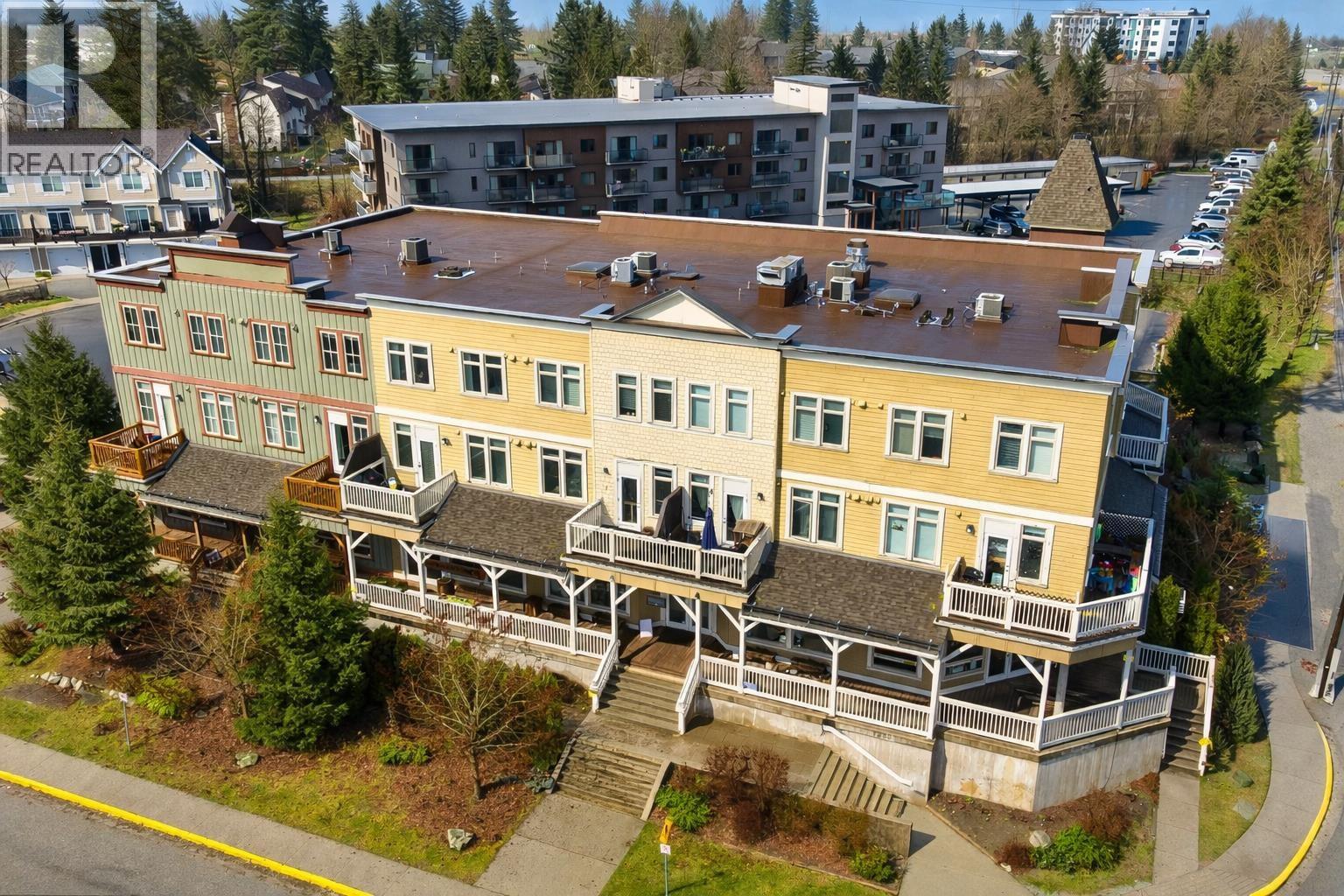 305 7330 Arbutus Street, Pemberton, British Columbia  V0N 2L1 - Photo 1 - R3074284