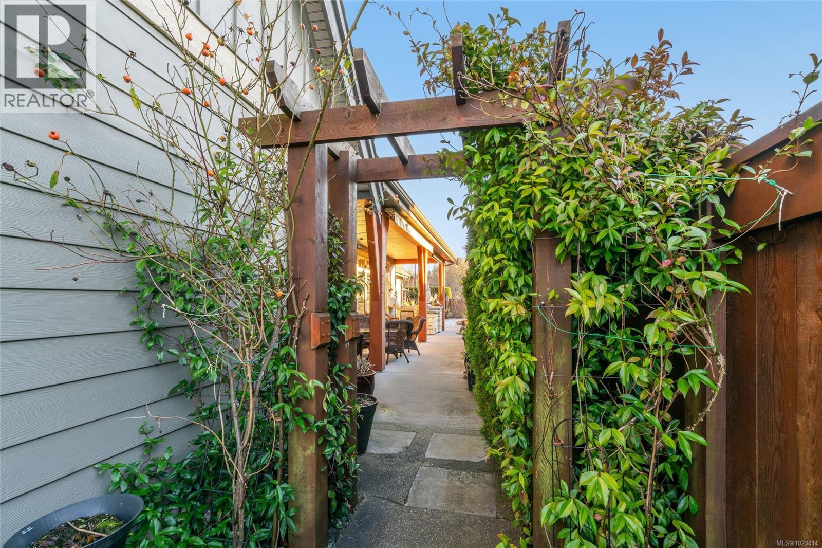 609 Prospect Pointe Dr, French Creek, British Columbia  V9P 0B7 - Photo 10 - 1023414