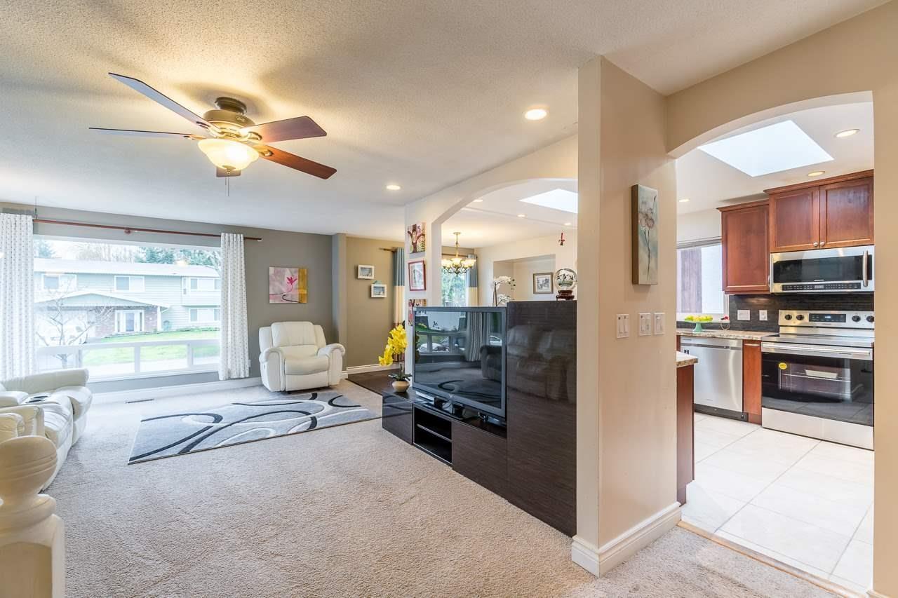 14928 93a Avenue, Surrey, British Columbia  V3R 7A9 - Photo 3 - R3082783