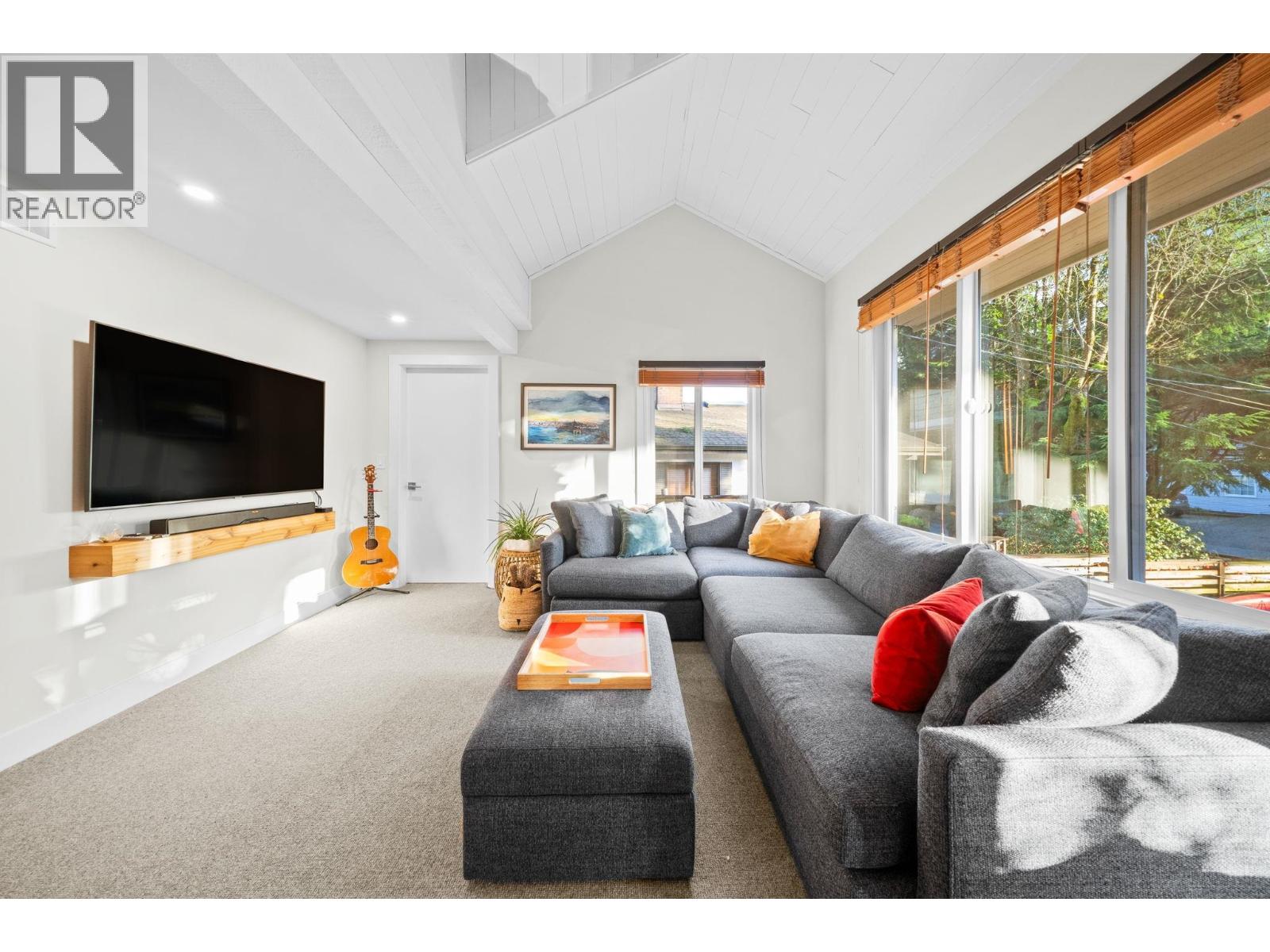 4462 Strathcona Road, North Vancouver, British Columbia  V7G 1G3 - Photo 10 - R3082123