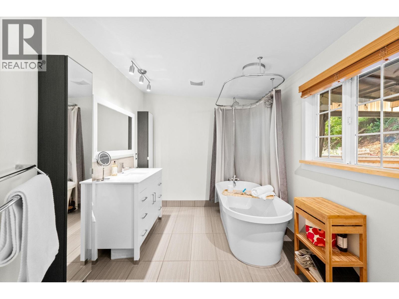 4462 Strathcona Road, North Vancouver, British Columbia  V7G 1G3 - Photo 22 - R3082123