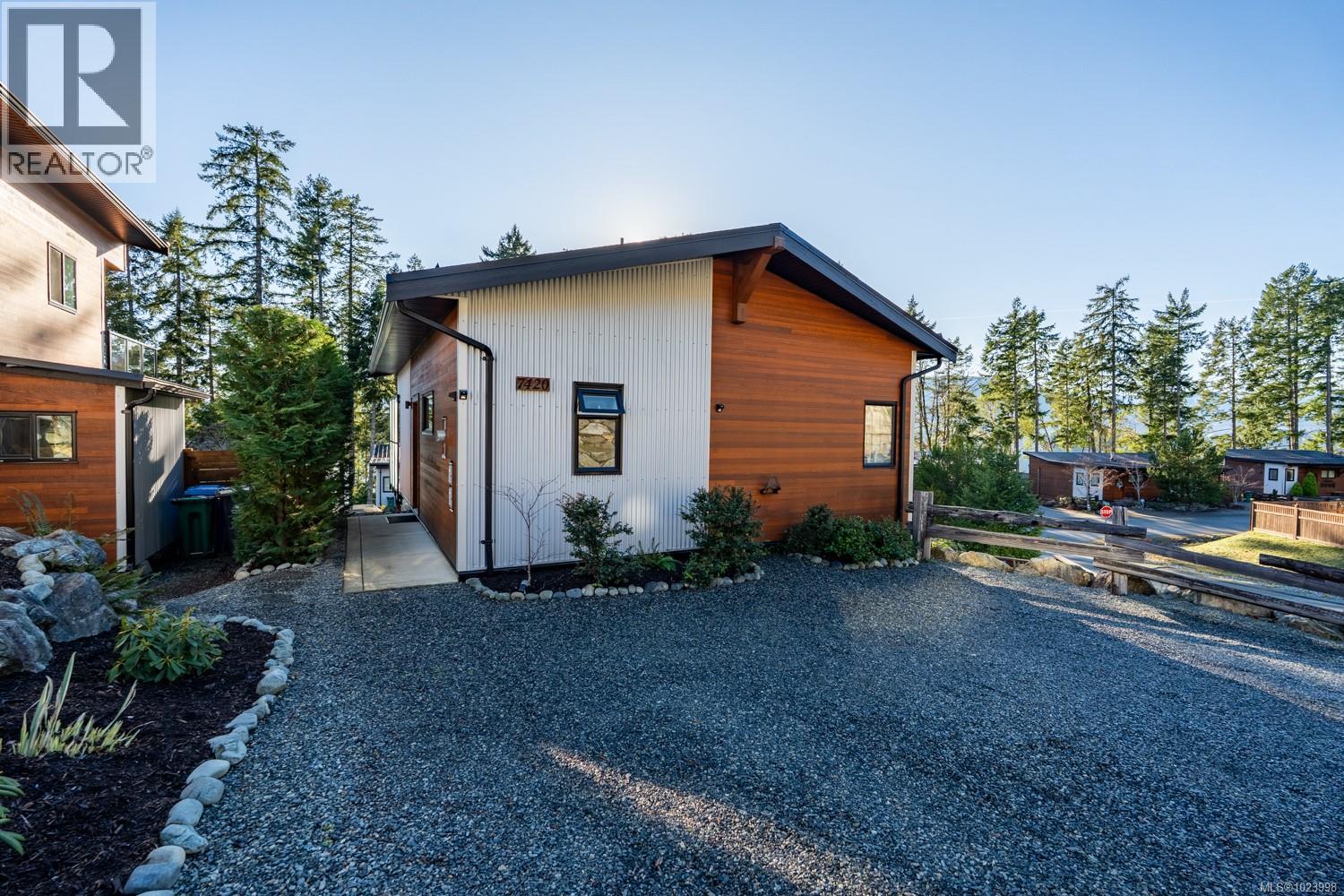 7420 Cottage Way, Lake Cowichan, British Columbia  V0R 2G1 - Photo 32 - 1023998