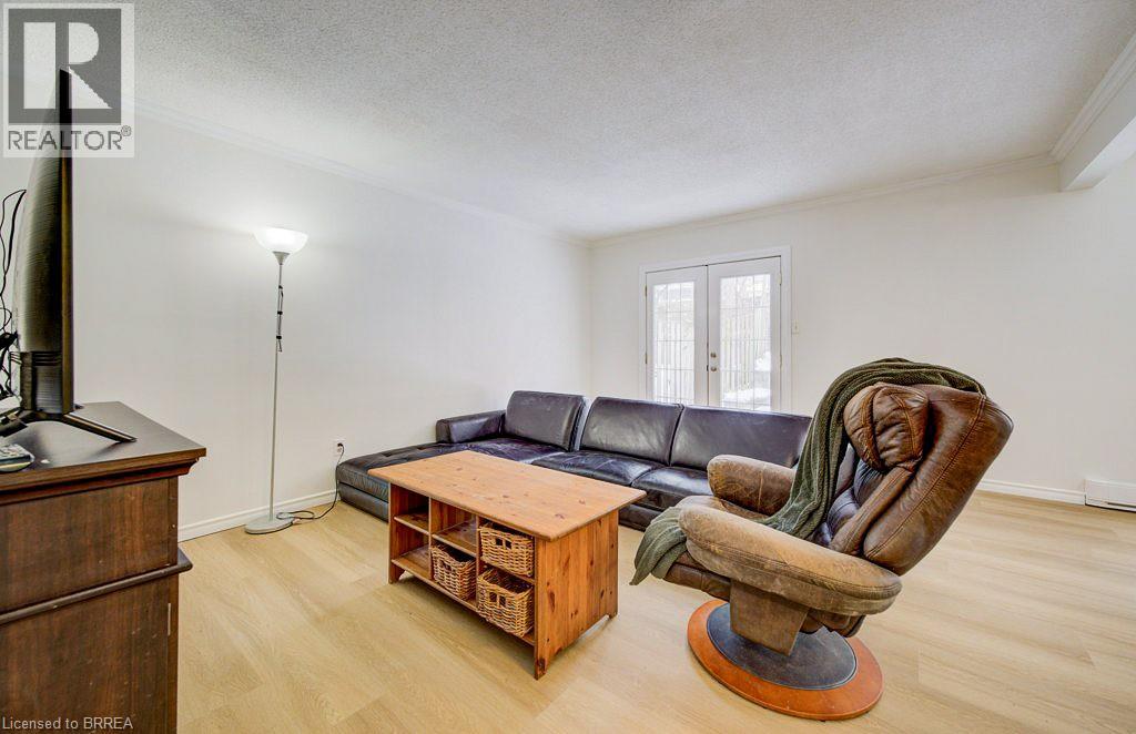 6 Emily Street, Paris, Ontario  N3L 1N5 - Photo 5 - 40799877