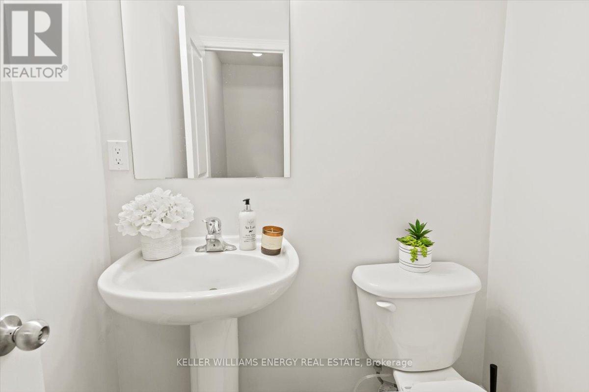 5 Bishopgate Street, Whitby, Ontario  L1P 0A6 - Photo 24 - E12725166