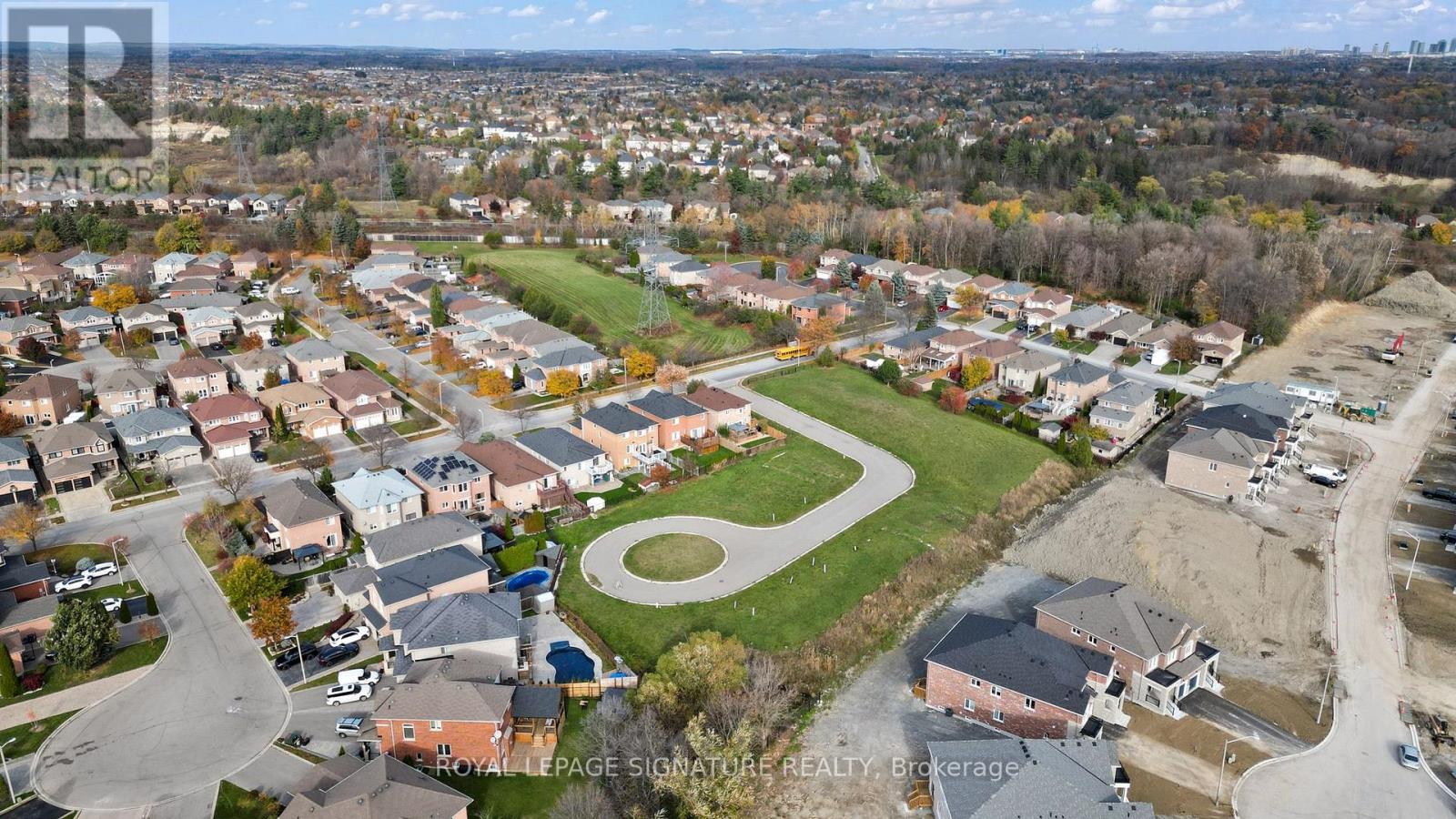 22 Izzy Court, Vaughan, Ontario  L4H 1G3 - Photo 5 - N12726386