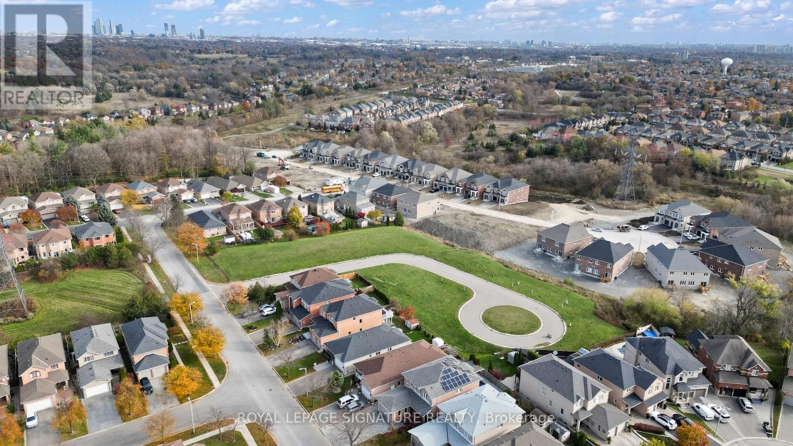 22 Izzy Court, Vaughan, Ontario  L4H 1G3 - Photo 6 - N12726386