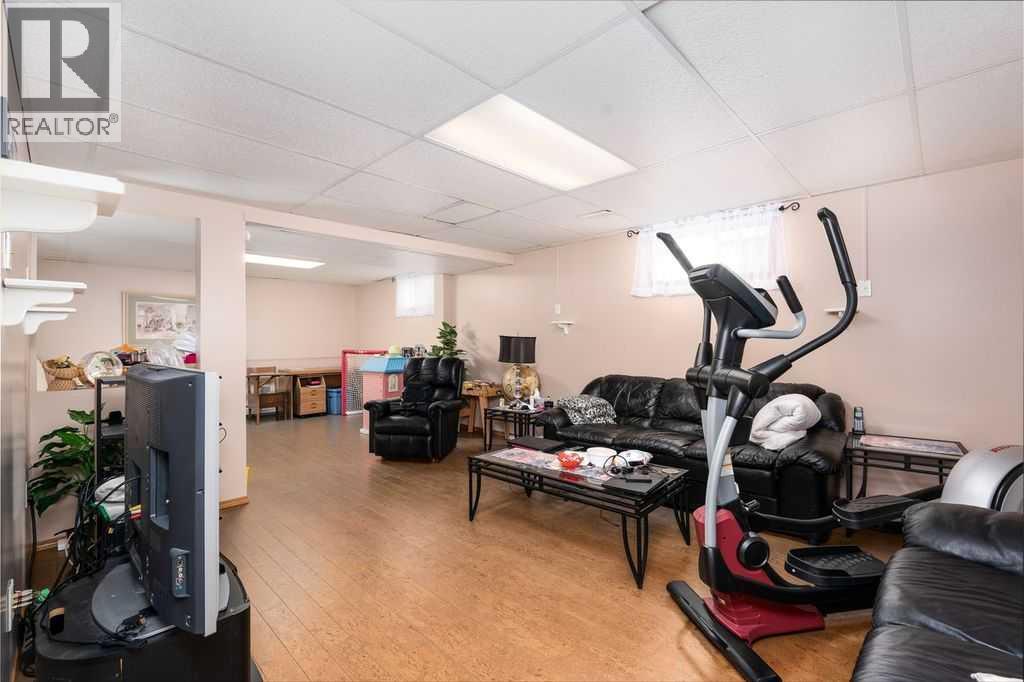 5704 35 Avenue, Camrose, Alberta  T4V 4N2 - Photo 26 - A2251353