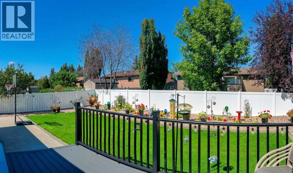 5704 35 Avenue, Camrose, Alberta  T4V 4N2 - Photo 8 - A2251353