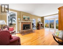 5662 3A Highway, wynndel, British Columbia