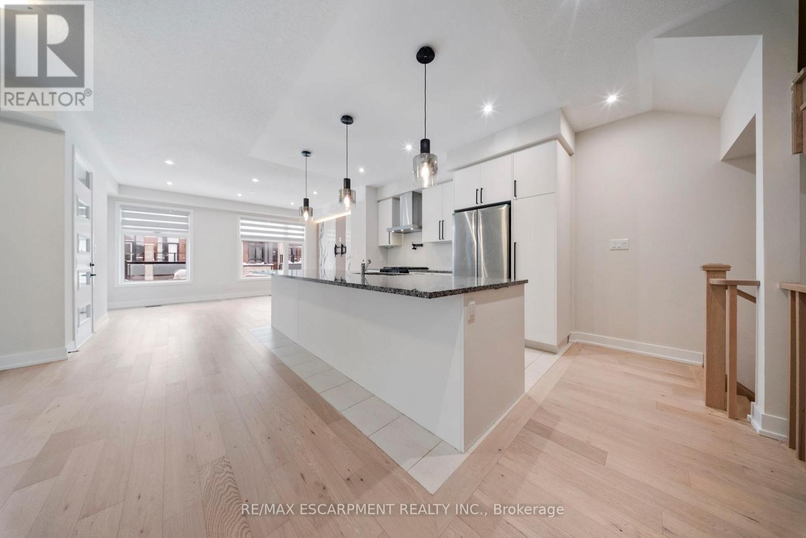 1299 Anthonia Trail, Oakville, Ontario  L6H 7X7 - Photo 14 - W12726398