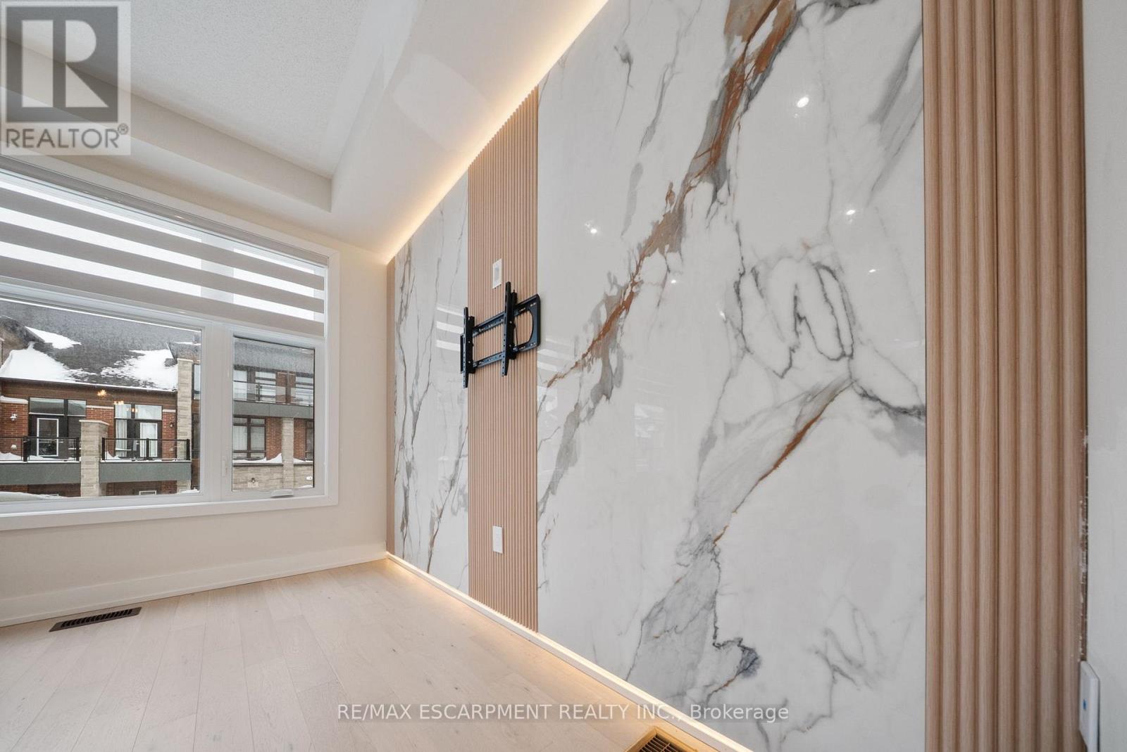 1299 Anthonia Trail, Oakville, Ontario  L6H 7X7 - Photo 27 - W12726398