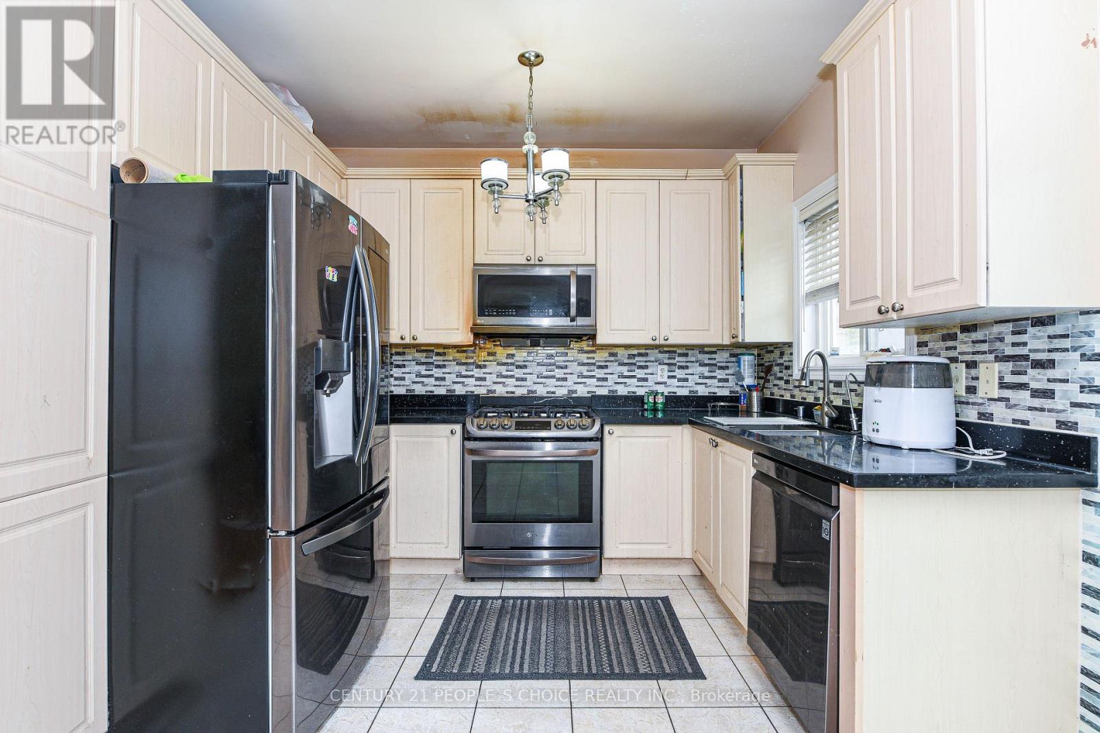 50 Severin Street, Brampton, Ontario  L6R 0P3 - Photo 7 - W12726400