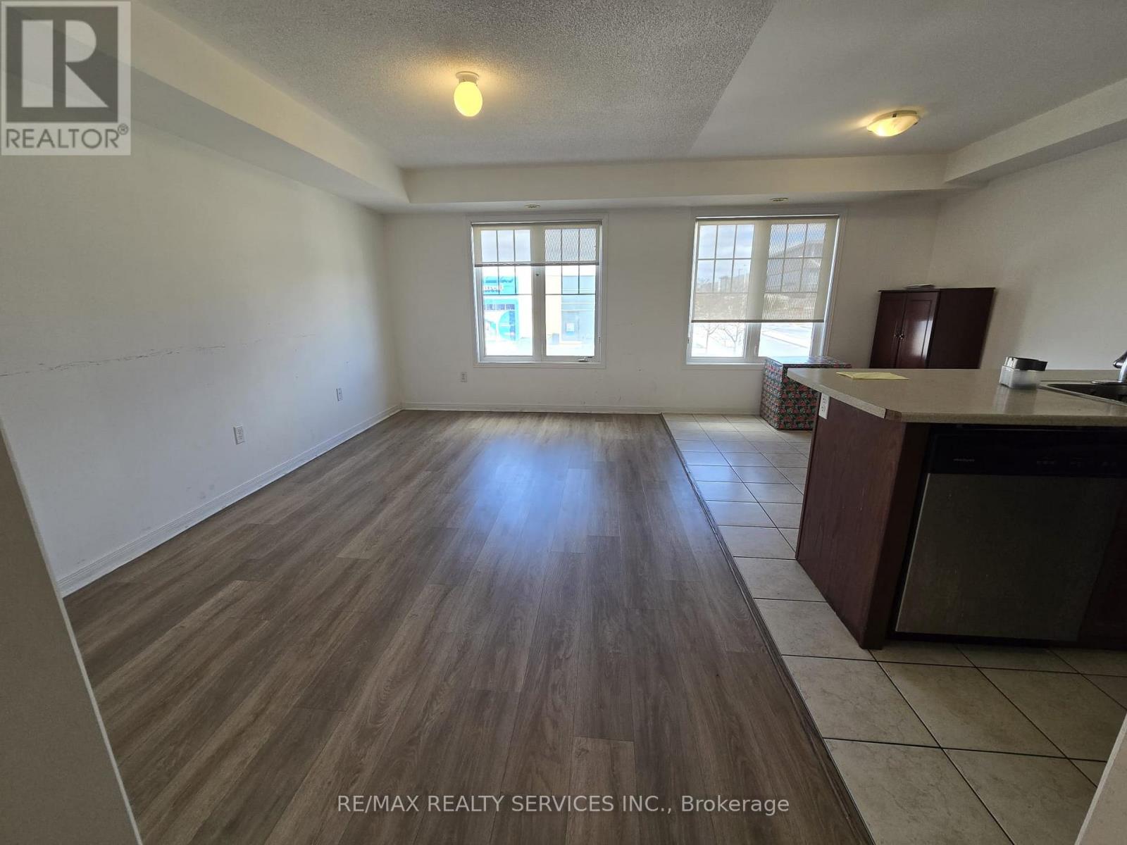 43 Seachart Place, Brampton, Ontario  L6P 3E1 - Photo 10 - W12726404