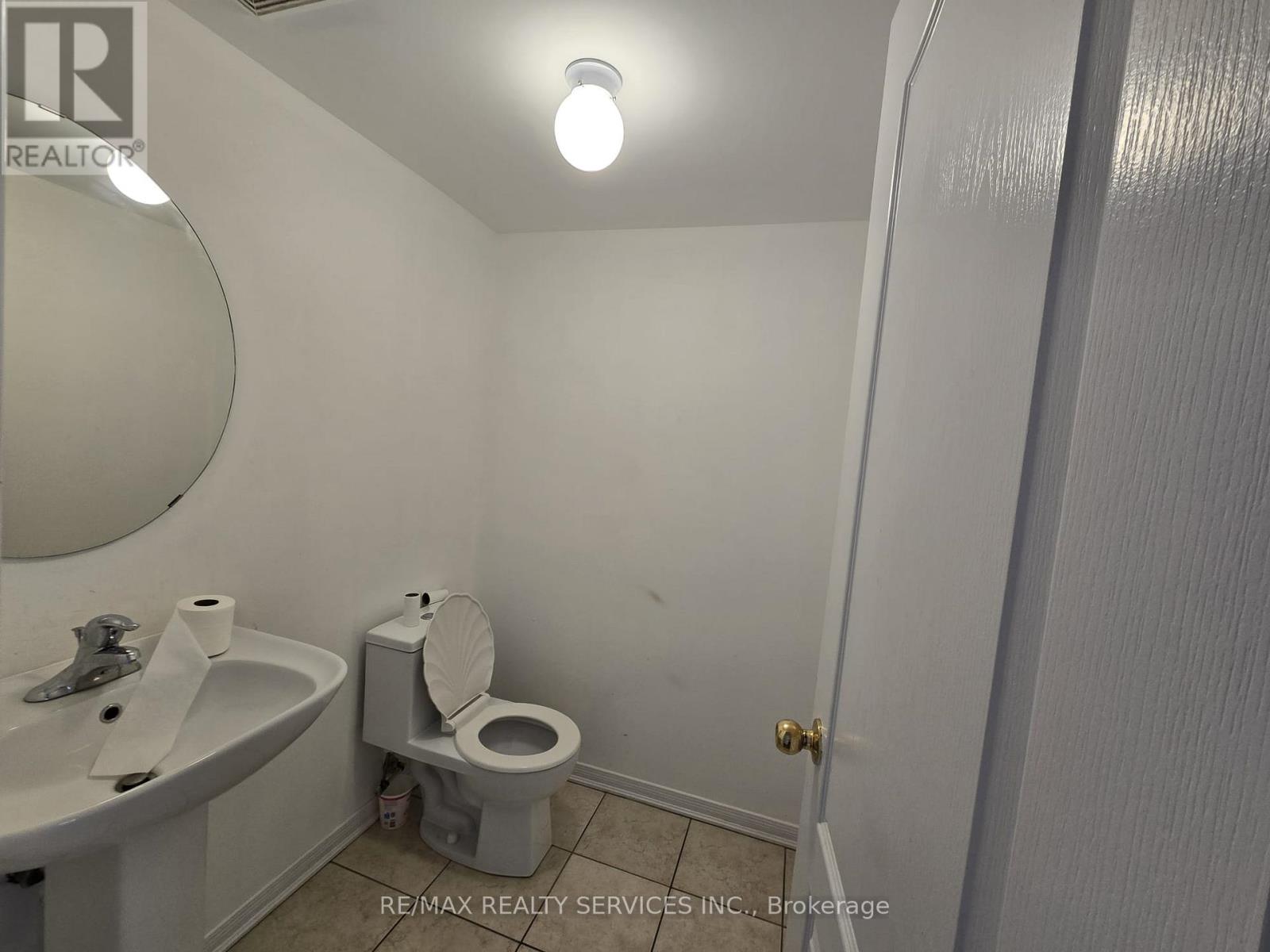 43 Seachart Place, Brampton, Ontario  L6P 3E1 - Photo 13 - W12726404