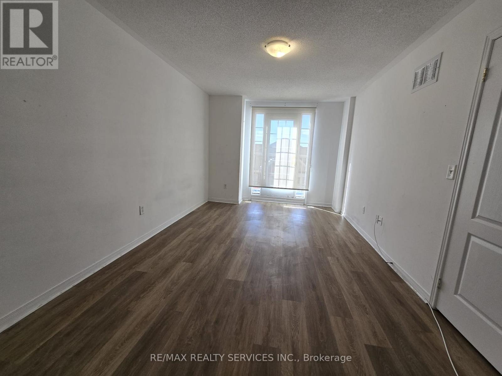 43 Seachart Place, Brampton, Ontario  L6P 3E1 - Photo 17 - W12726404