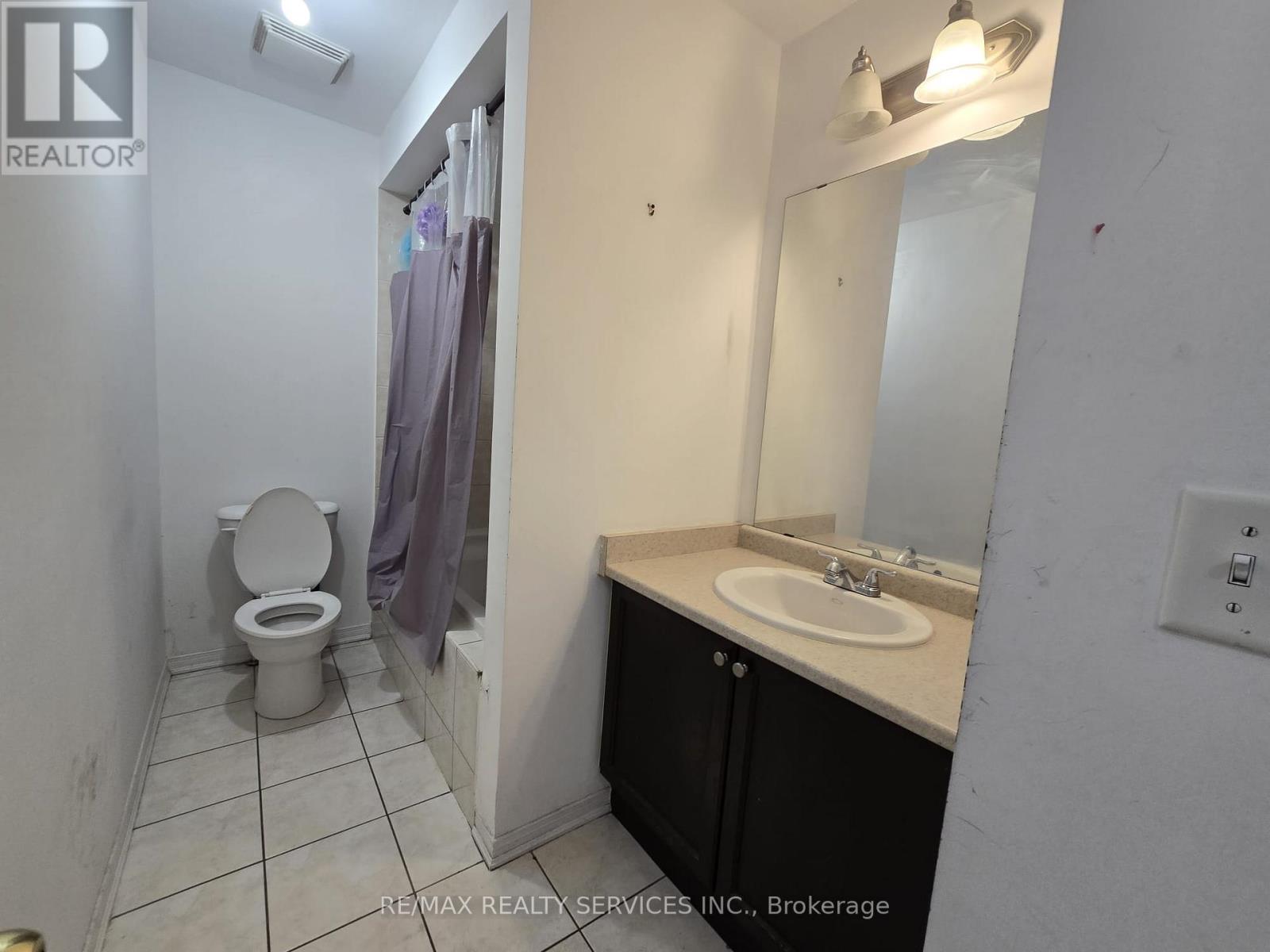 43 Seachart Place, Brampton, Ontario  L6P 3E1 - Photo 19 - W12726404