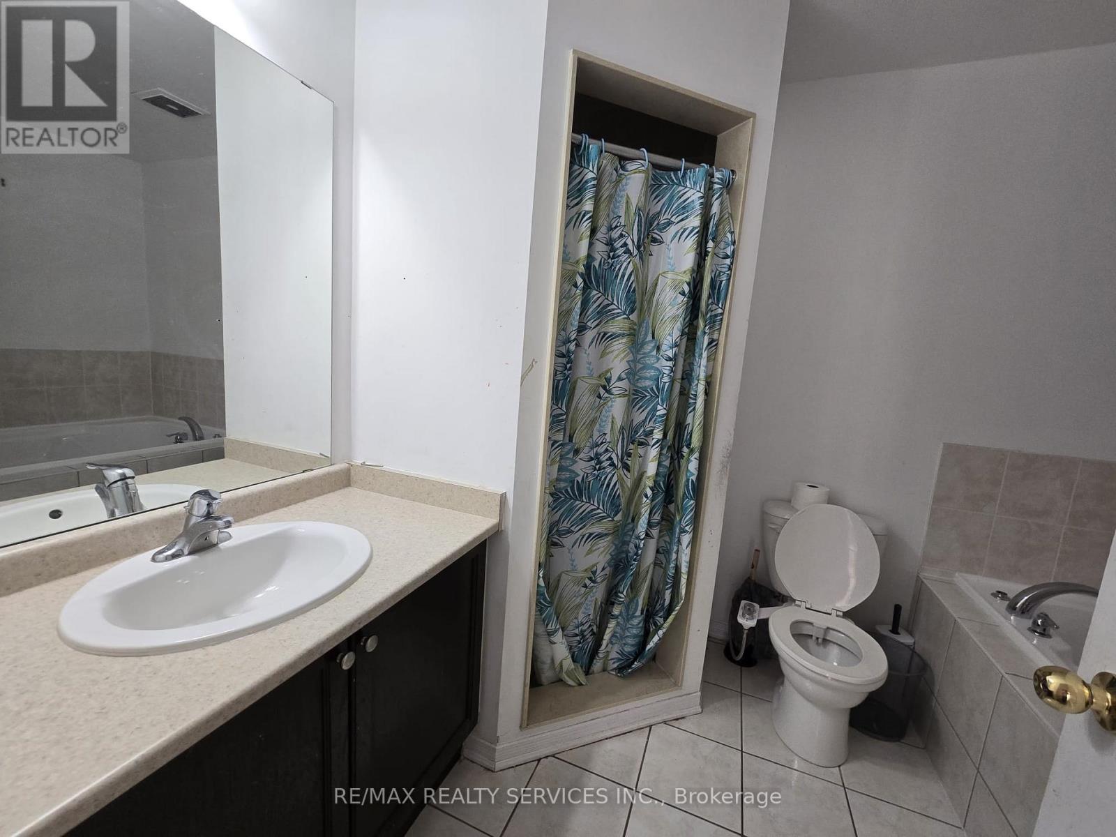 43 Seachart Place, Brampton, Ontario  L6P 3E1 - Photo 21 - W12726404