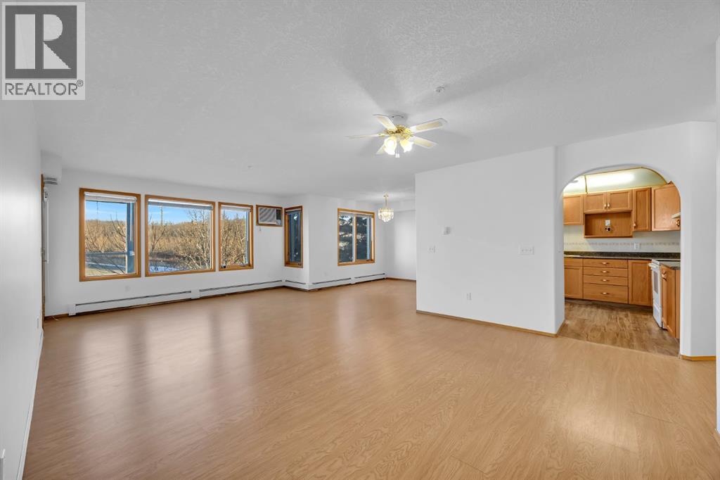 311, 7239 Sierra Morena Boulevard Sw, Calgary, Alberta  T3H 3L7 - Photo 11 - A2280711