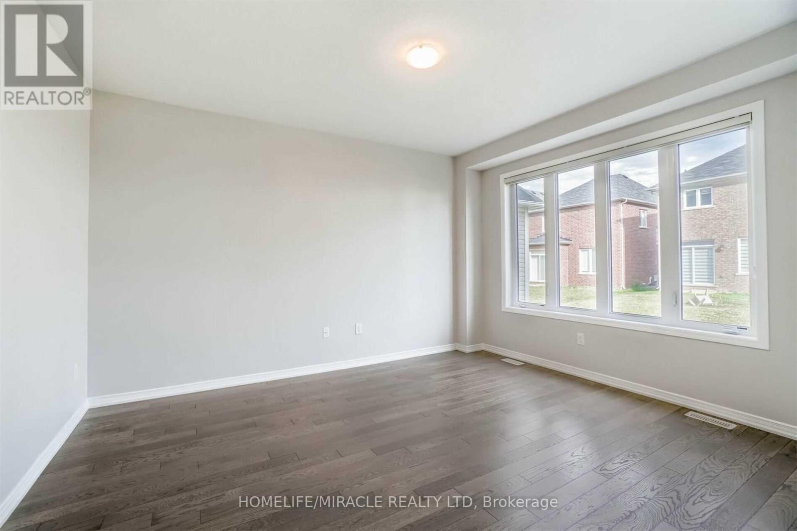 123 Longboat Run W, Brantford, Ontario  N3T 0R8 - Photo 10 - X12726390