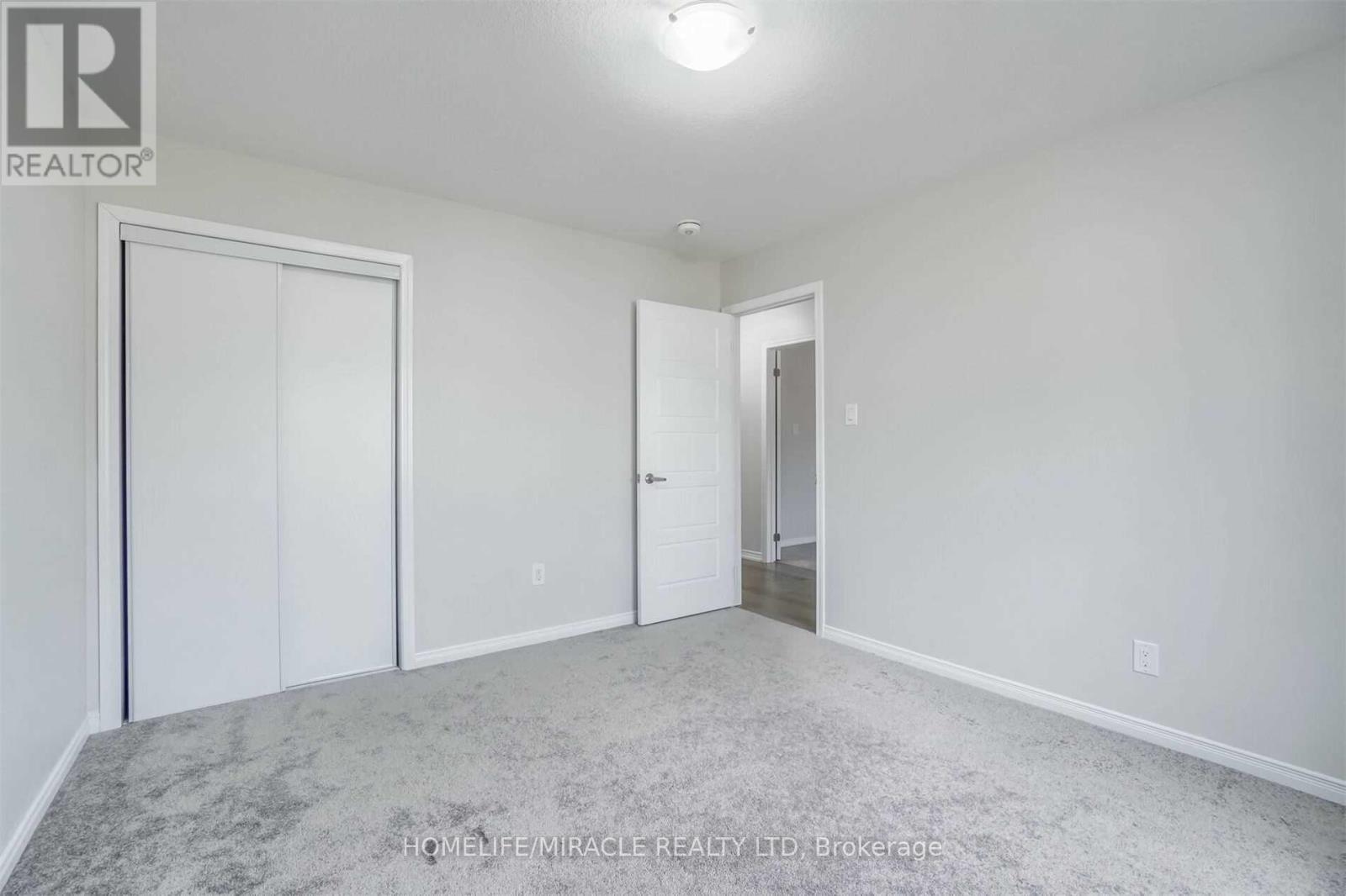 123 Longboat Run W, Brantford, Ontario  N3T 0R8 - Photo 24 - X12726390