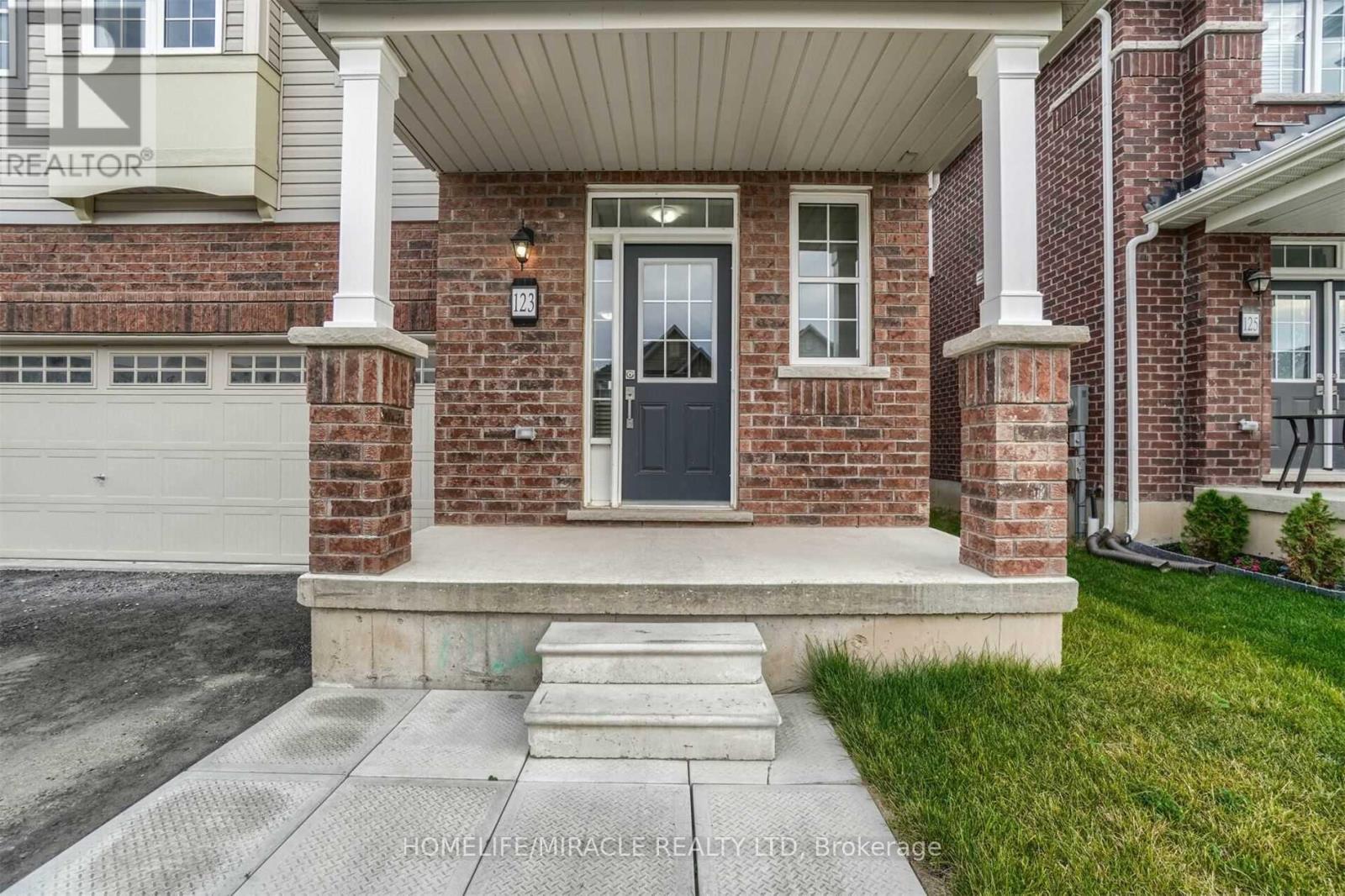 123 Longboat Run W, Brantford, Ontario  N3T 0R8 - Photo 3 - X12726390