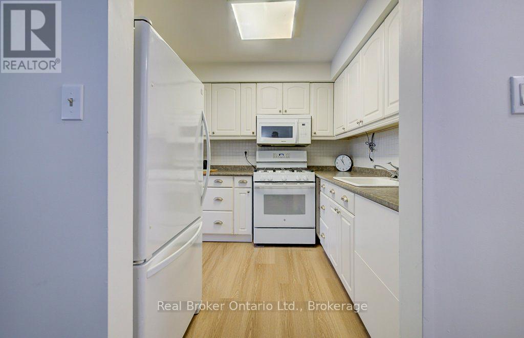 6 Emily Street, Brant, Ontario  N3L 1N5 - Photo 11 - X12726442