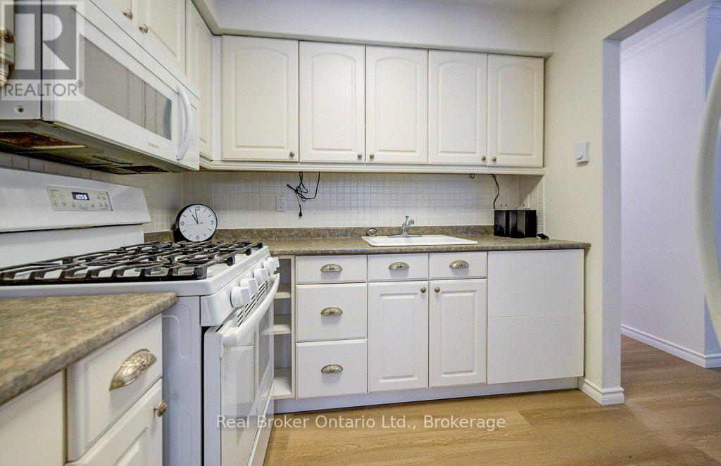 6 Emily Street, Brant, Ontario  N3L 1N5 - Photo 13 - X12726442