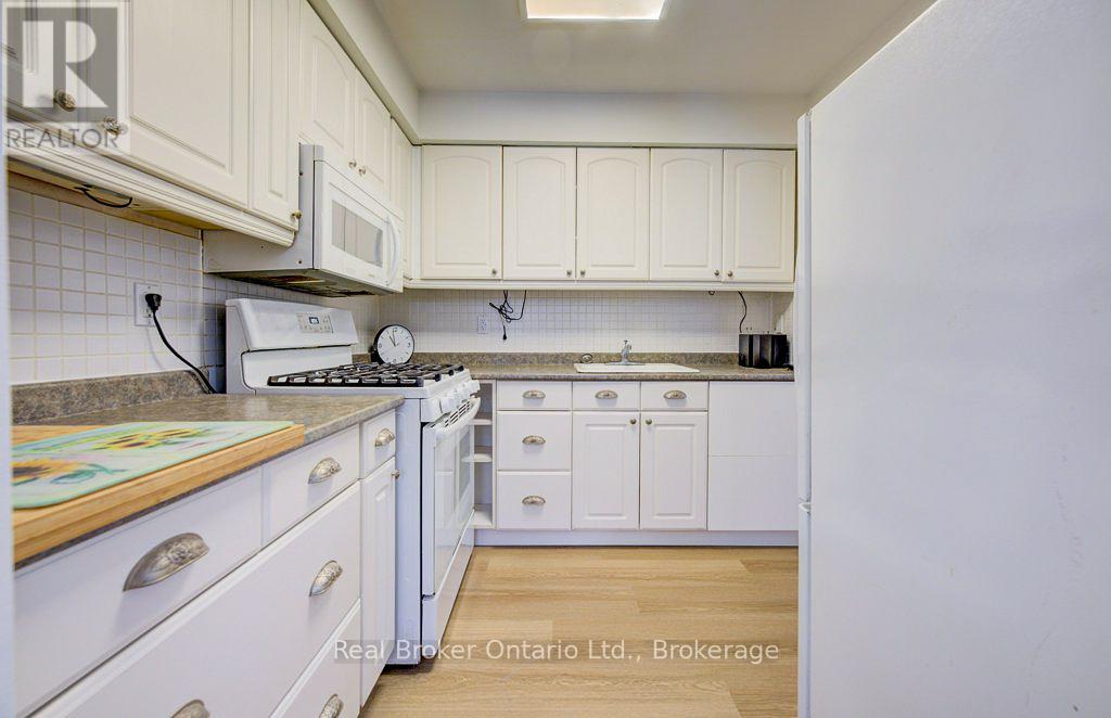 6 Emily Street, Brant, Ontario  N3L 1N5 - Photo 14 - X12726442