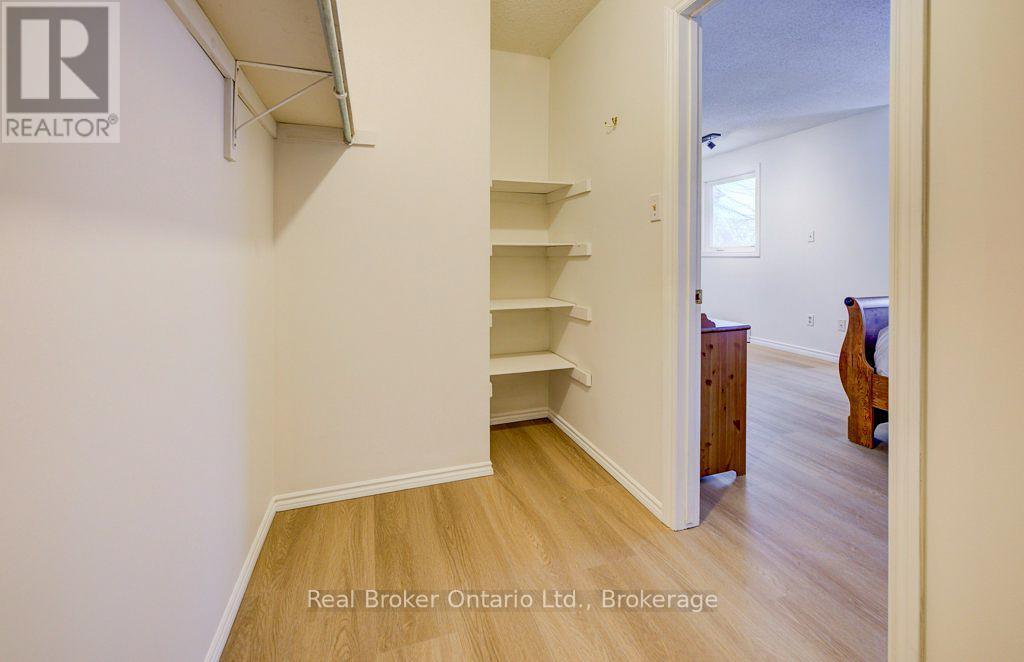 6 Emily Street, Brant, Ontario  N3L 1N5 - Photo 22 - X12726442