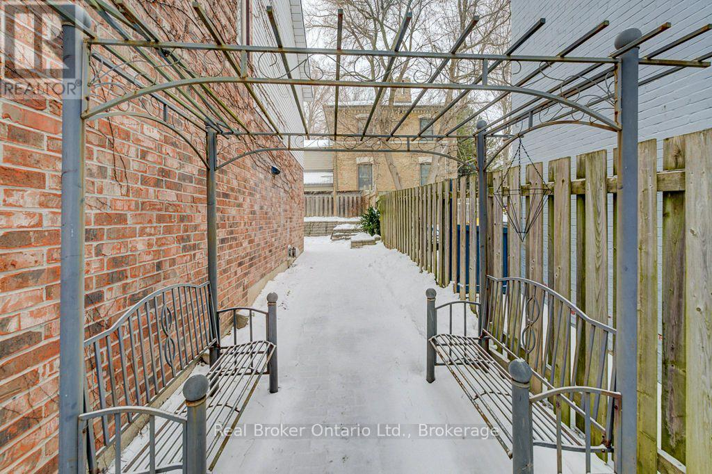 6 Emily Street, Brant, Ontario  N3L 1N5 - Photo 38 - X12726442