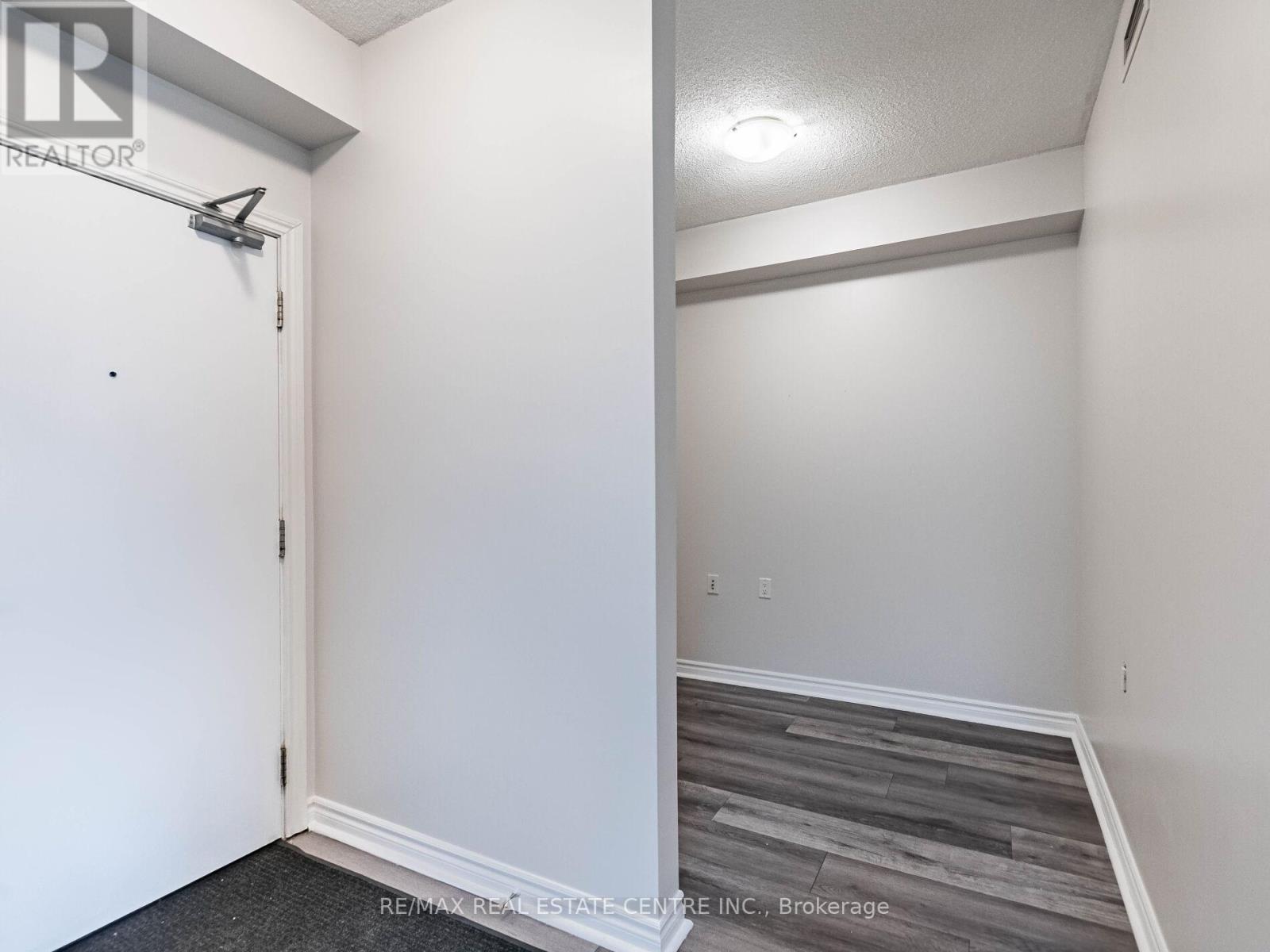 309 - 810 Scollard Court, Mississauga, Ontario  L5V 0A4 - Photo 24 - W12535412