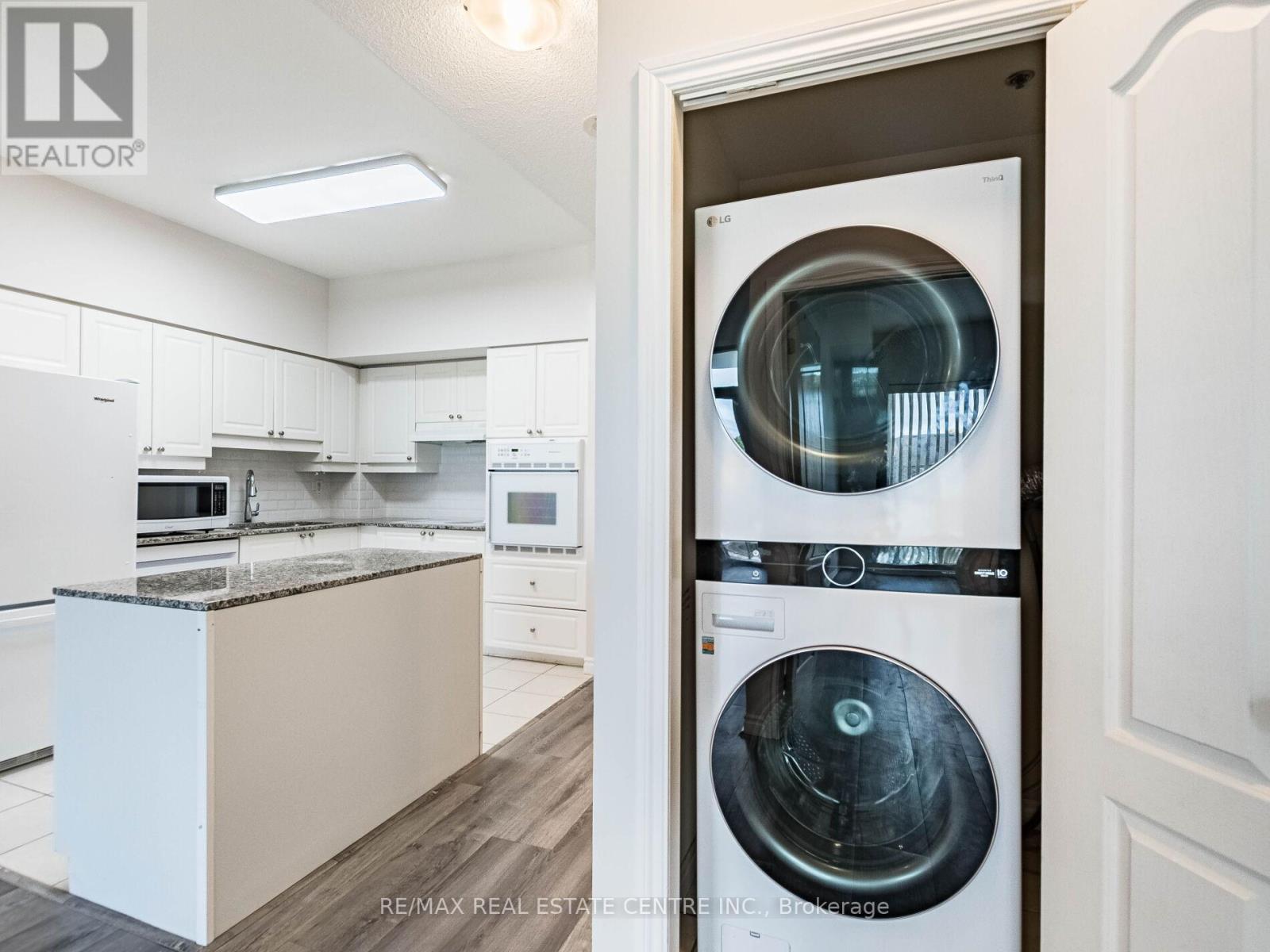 309 - 810 Scollard Court, Mississauga, Ontario  L5V 0A4 - Photo 37 - W12535412