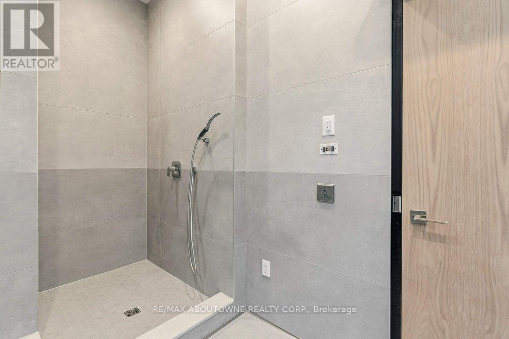 503 - 500 Plains Road E, Burlington, Ontario  L7T 0C8 - Photo 31 - W12694484