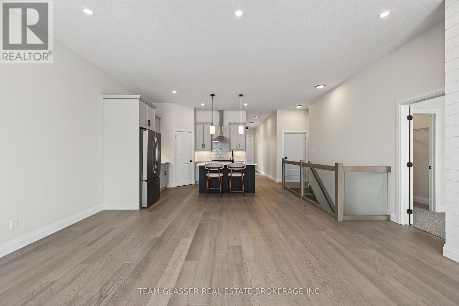 22 Dearing Drive, South Huron, Ontario  N0M 1T0 - Photo 18 - X12725926