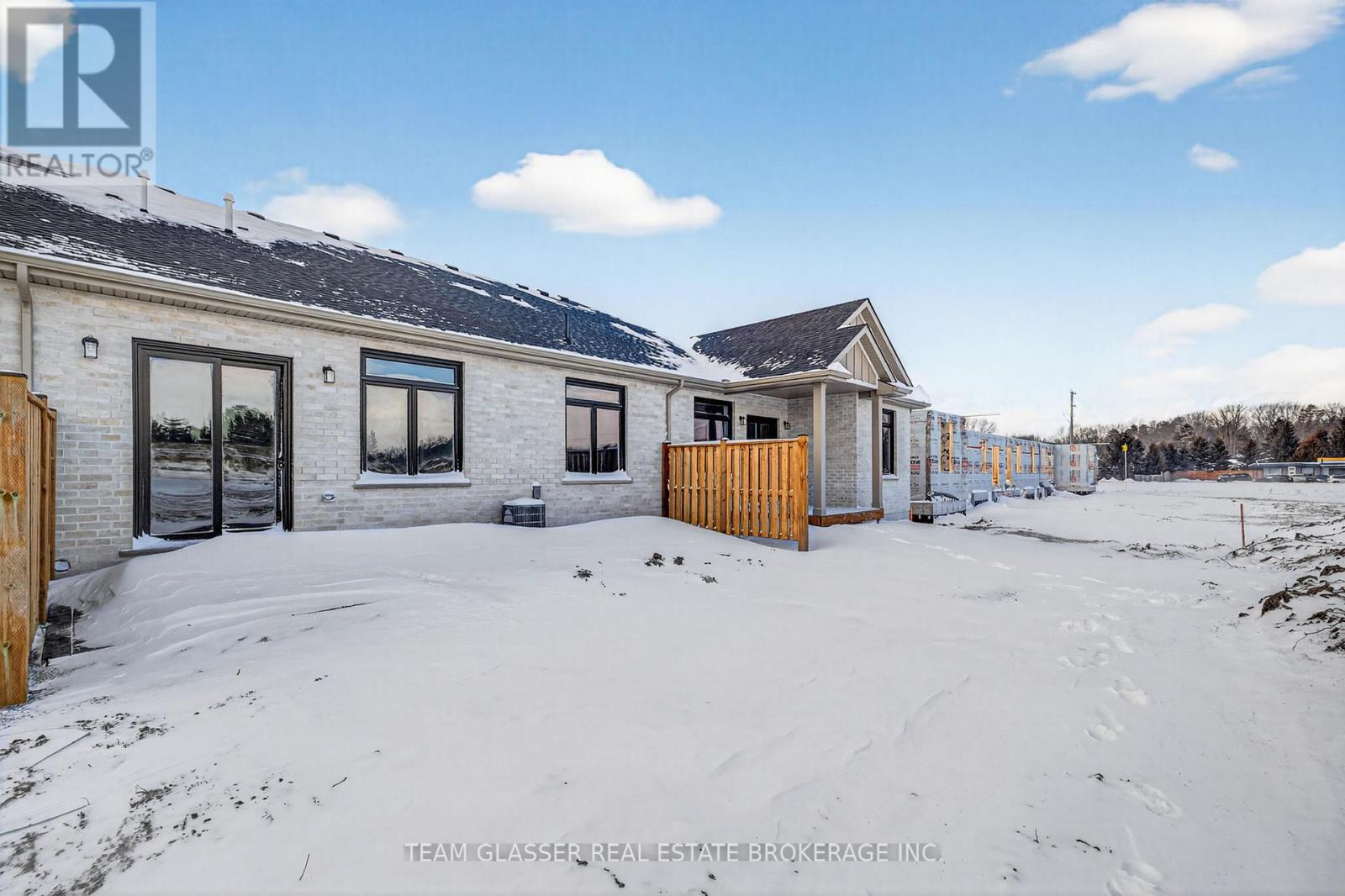 22 Dearing Drive, South Huron, Ontario  N0M 1T0 - Photo 27 - X12725926