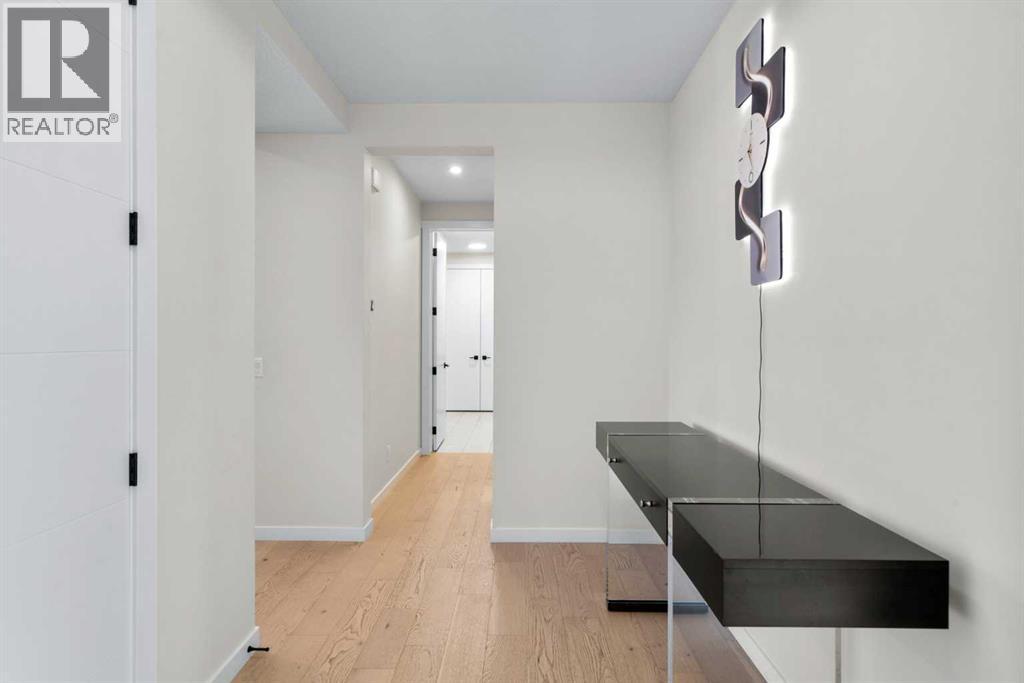 1104 Cranbrook Gardens Se, Calgary, Alberta  T3M 3L3 - Photo 4 - A2277171