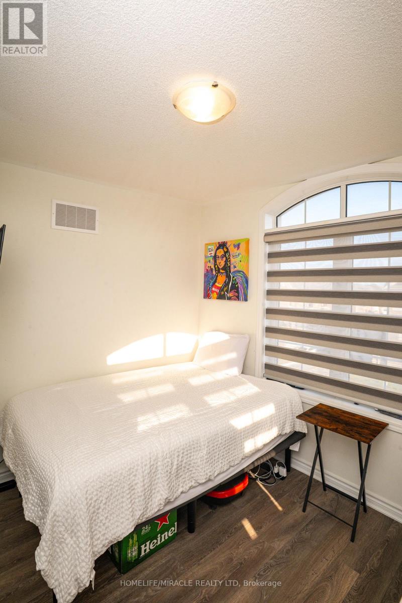 3251 Brigadier Avenue, Pickering, Ontario  L1X 0N1 - Photo 34 - E12726452