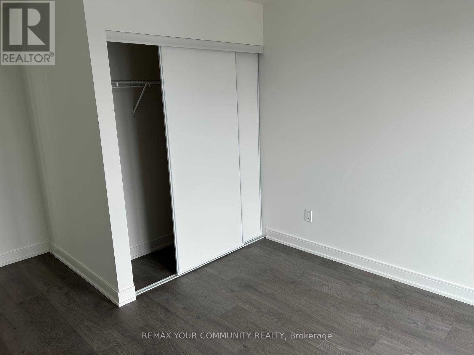 B1407 - 715 Davis Drive, Newmarket, Ontario  L3Y 0J2 - Photo 5 - N12726440