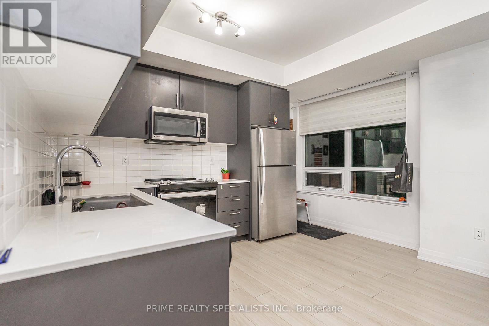 342 - 75 Attmar Drive, Brampton, Ontario  L6P 0Y6 - Photo 12 - W12726420