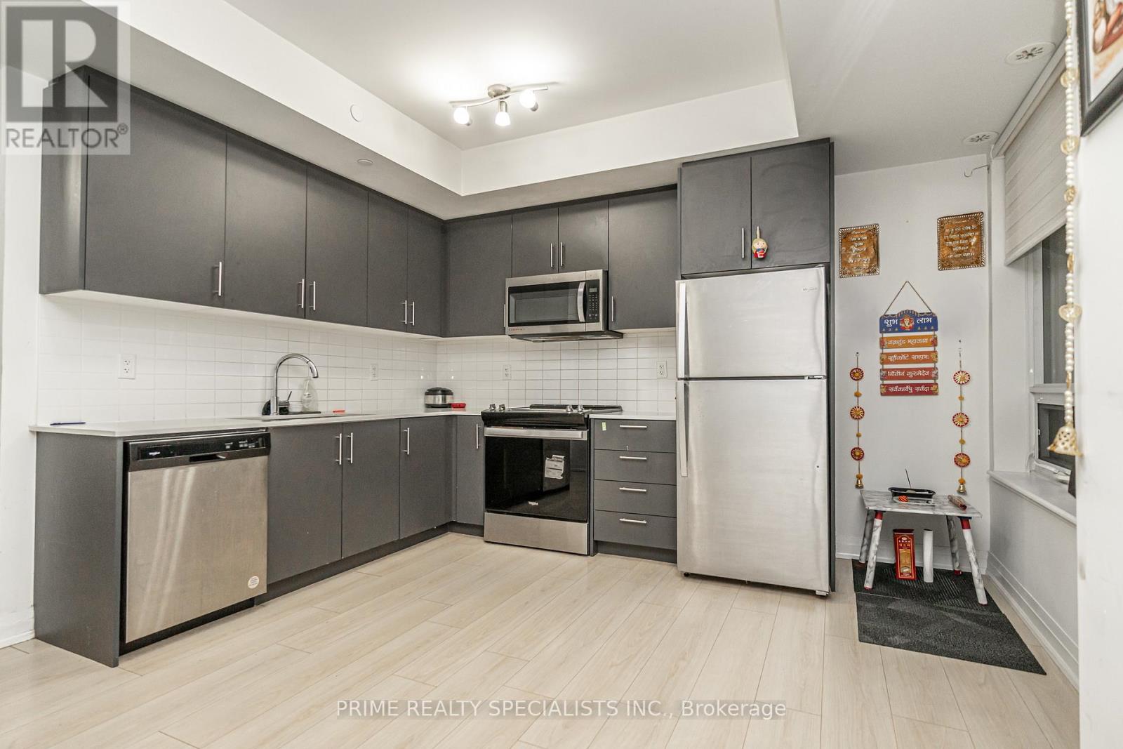 342 - 75 Attmar Drive, Brampton, Ontario  L6P 0Y6 - Photo 13 - W12726420