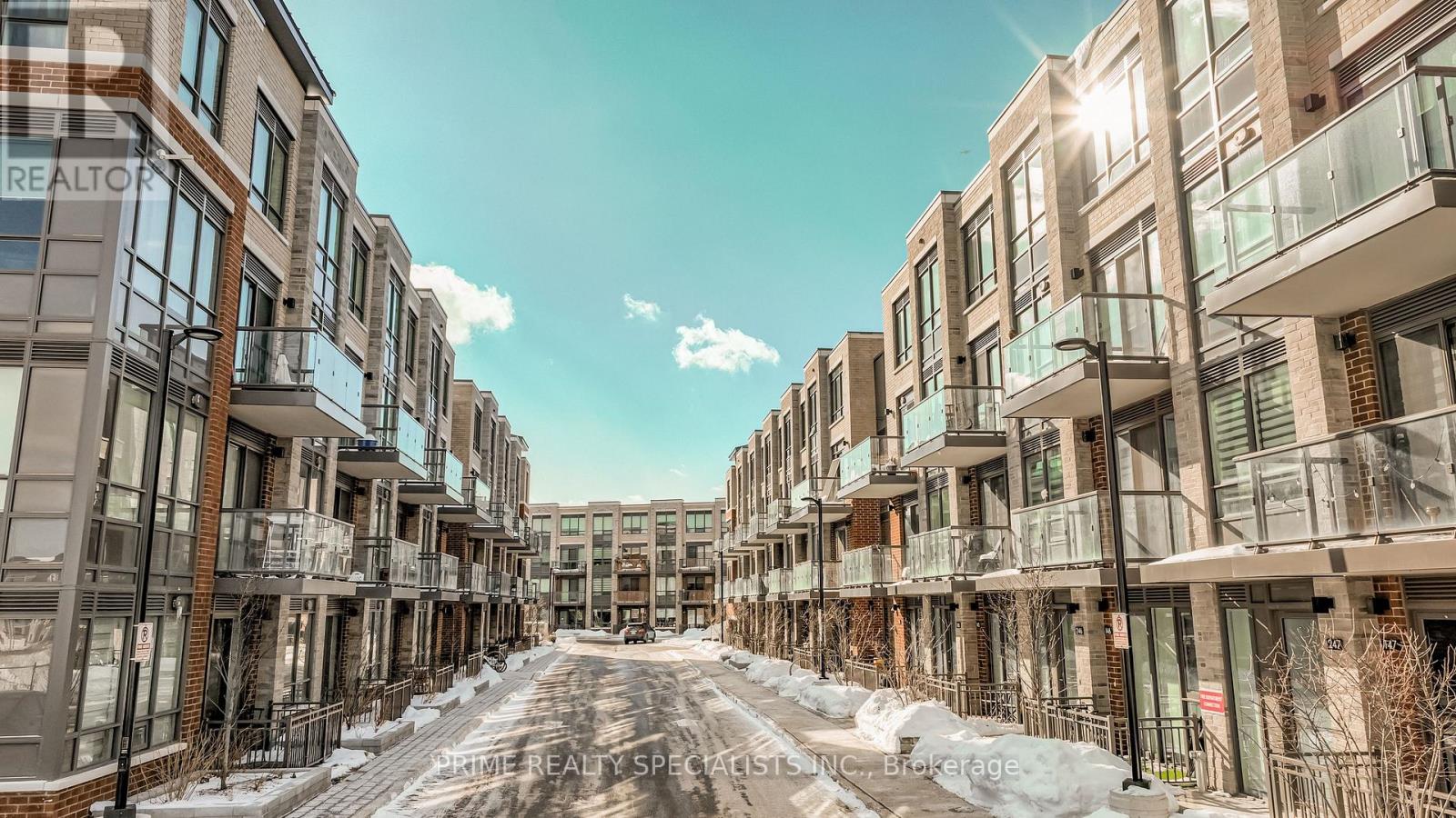 342 - 75 Attmar Drive, Brampton, Ontario  L6P 0Y6 - Photo 2 - W12726420